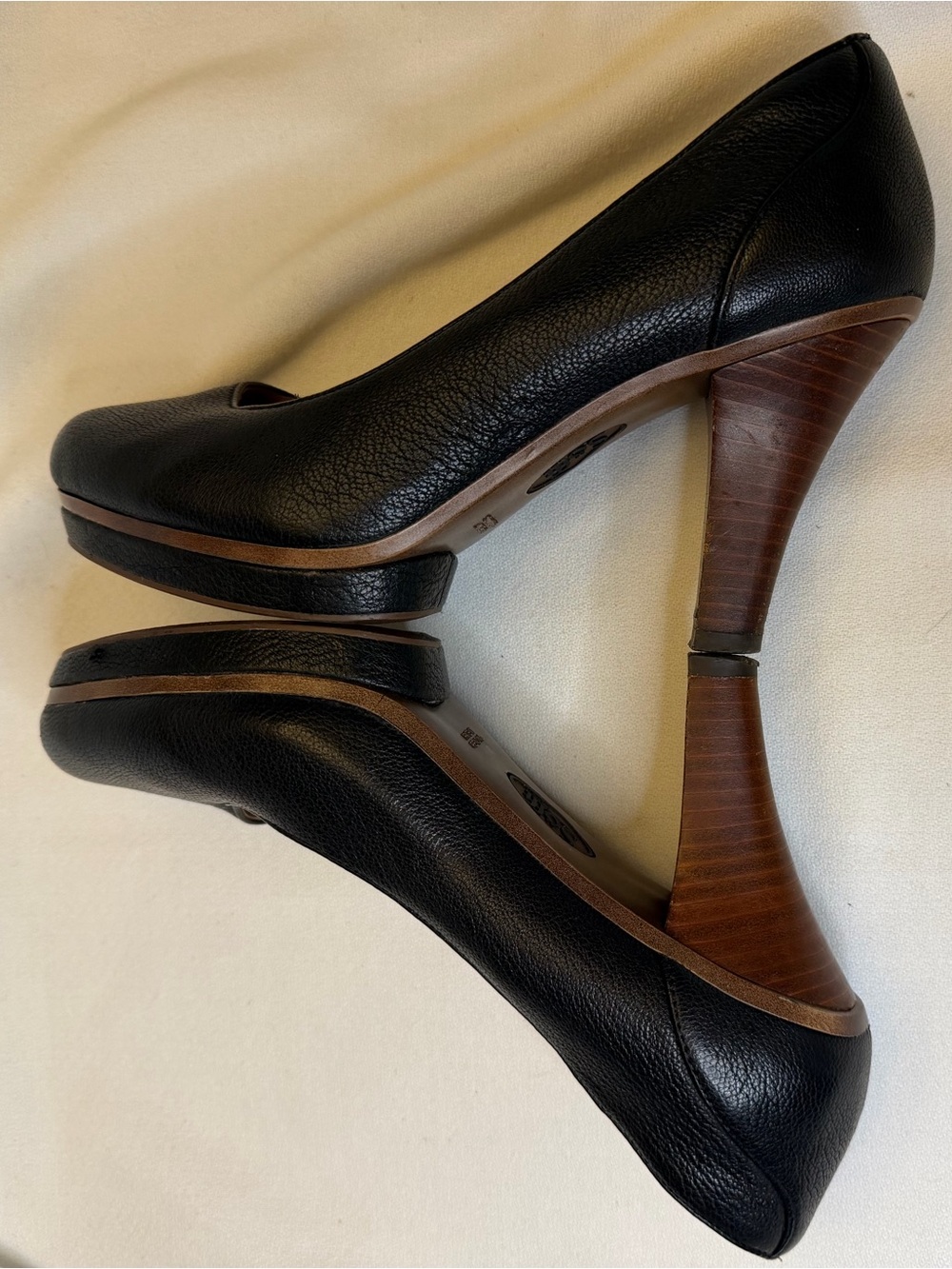 Sofft Premier Black Leather Mandy Platform Pumps Heels 8W Wide Ortholite
